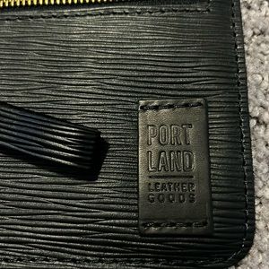 Portland Leather Goods Adriana wristlet pouch-Striated Black 🦄 new!